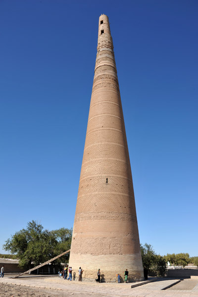 60m tall Gutlug Timur Minaret