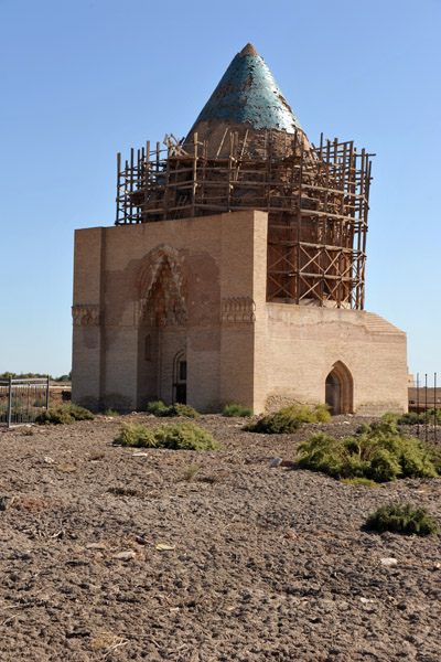 Sultan Tekesh Mausoleum, Konya-Urgench