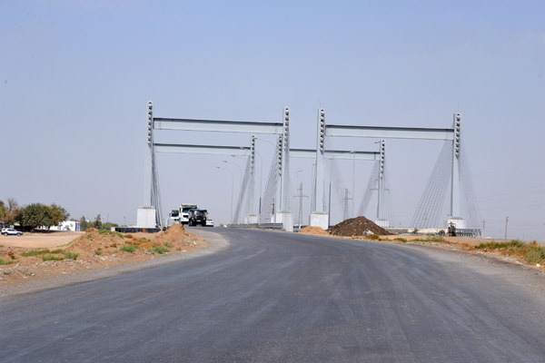 Small cable-stay bridge over a canal between Tejen and Mary