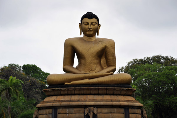 Seated Buddha, Viharamahadevi Park, Colombo