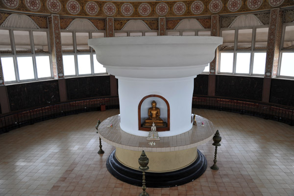 Inside the shrine of the Sambodhi Chaithya, Colombo Fort