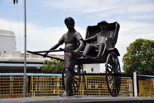 Rickshaw sculpture in front of the Grand Oriental Hotel, Colombo-Fort
