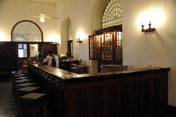 Galle Face Hotel, colonial bar
