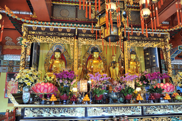 Buddhas of the Three Ages inside the Great Hall of Po Lin Monastery