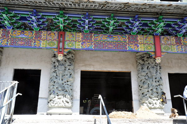 The new hall being constructed behind the Great Hall of Po Lin Monastery