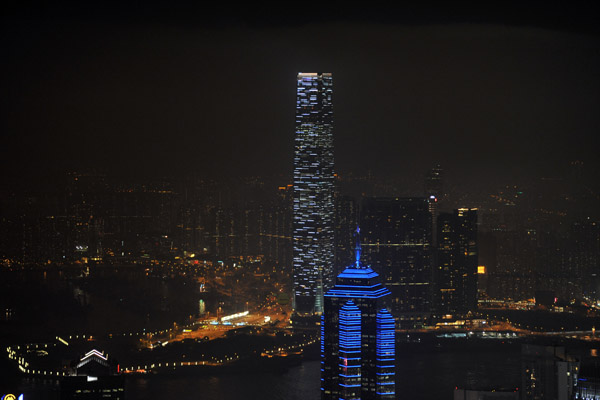 Light show at the Center (HK) and the International Commerce Centre (Kowloon)