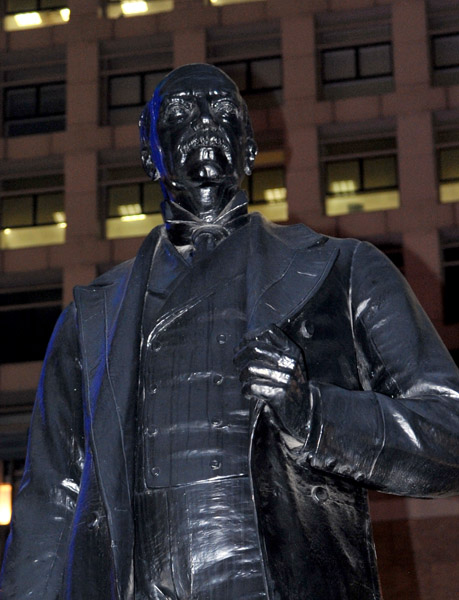 HSBC banker Sir Thomas Jackson, Statue Square at night