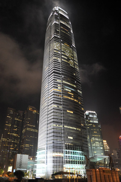 Kong Kong IFC at night