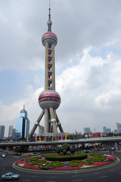 Orient Pearl Tower, Lujiazui Circle