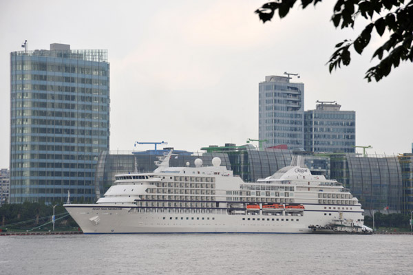 Regent Cruises Seven Seas Navigator on the Huangpu River, Shanghai