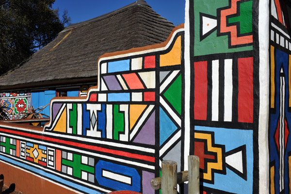 I must try and visit the part of South Africa where the houses are painted like this