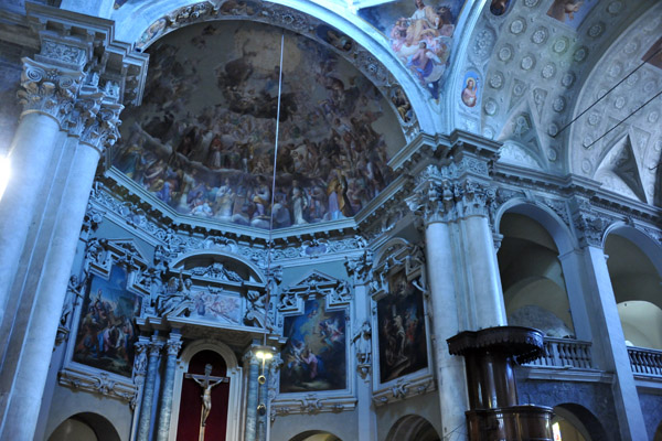 Southern transept - Chapel of the Crucifixion, 17th C.