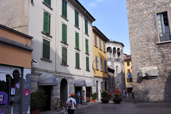 Via Vittorio Emanuele II, Como