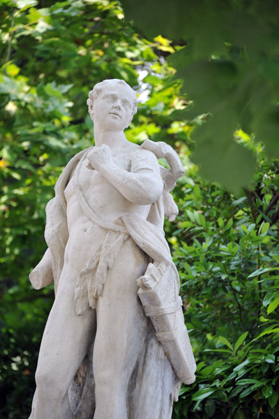Sculpture in front of Villa Carlotta