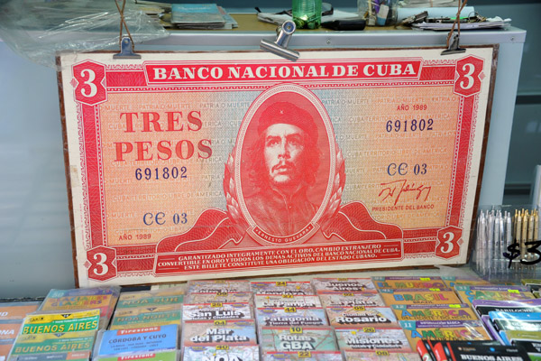 Poster of Argentinian revolutionary Ernesto Che Guevara on the Cuban 3 Peso banknote of 1989