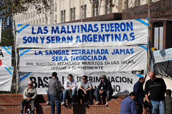 The Mavinas (Falklands) were, are, and will be Argentina's