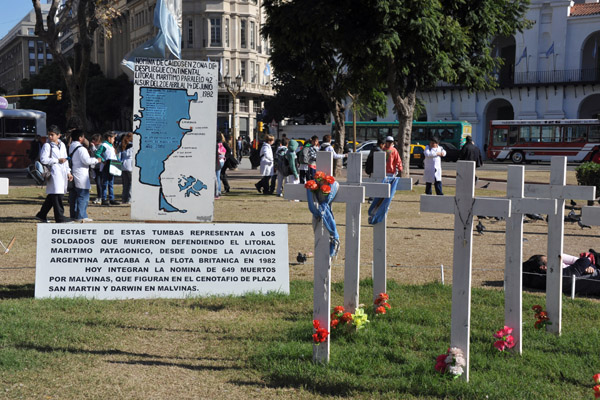 Plaza de Mayo demonstration representing the 649 Argentinians killed during the 1982 Falklands War