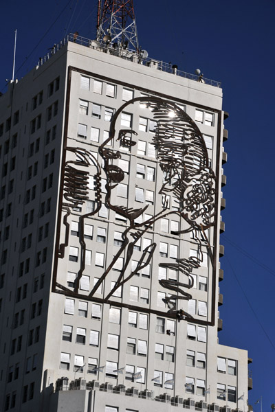 9-story image of Evita overlooking Av 9 de Julio