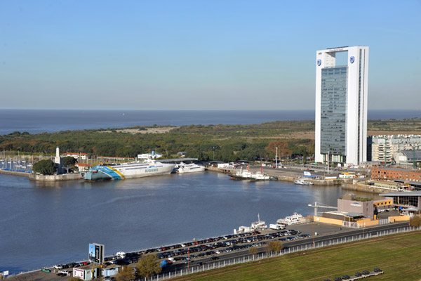 Standard Bank Argentina Tower (Madero Office) and the Uruguay Ferry port