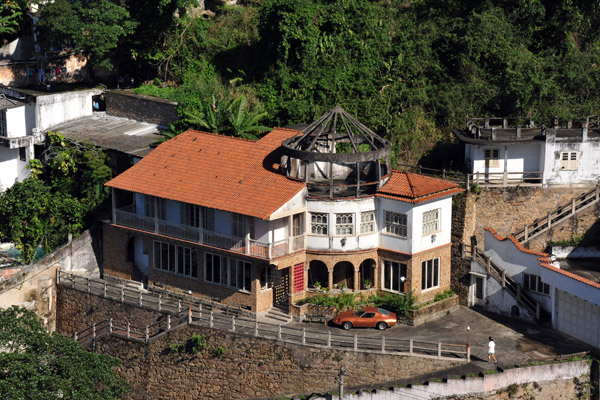Villa on Av. Niemeyer across from the Rio Sheraton