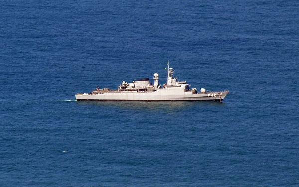Brazilian navy on patrol during the UN Summit, June 2012 - Frigate F40 Niteri (1976)