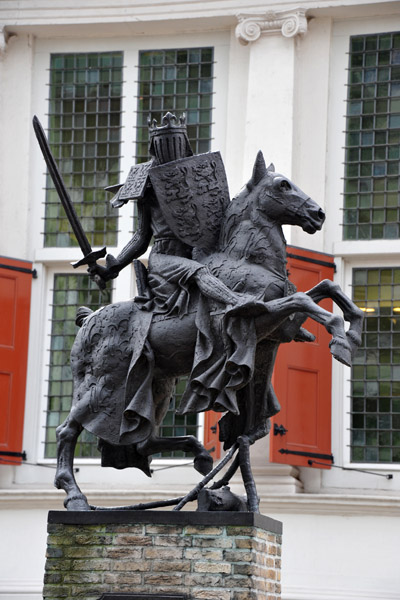 Sculpture of William IV, Schielandshuis, Rotterdam