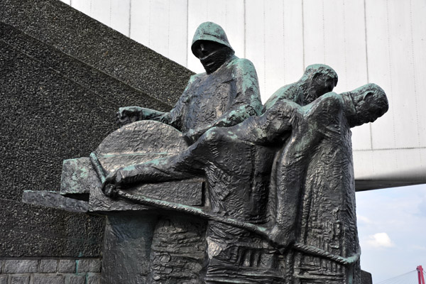 De Boeg (The Bow) - Dutch Merchant Marine memorial, 1957