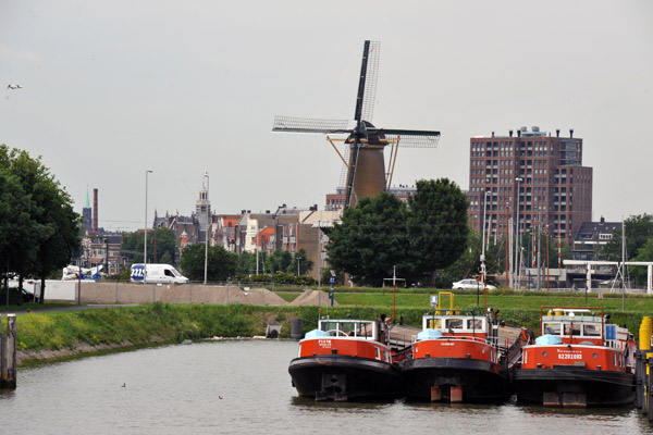 Korenmolen de Distilleerketel, Voorhaven, Rotterdam