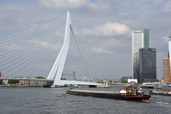 River traffic on the Nieuwe Maas, Erasmus Bridge, Rotterdam