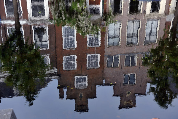 Reflexion in the Steenschuur canal, Rapenburg, Leiden