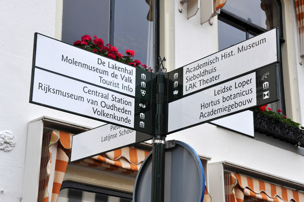 Signs for the sights of Leiden 