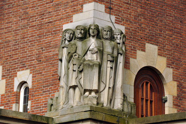 Sculpture at the base of the tower, Leiden City Hall