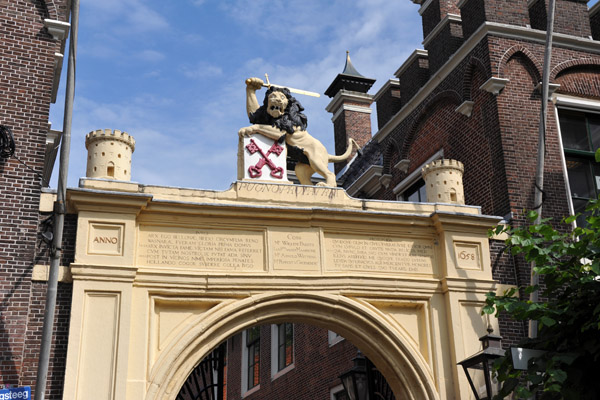 Burg Port - lower Gate, Leiden Castle, 1658