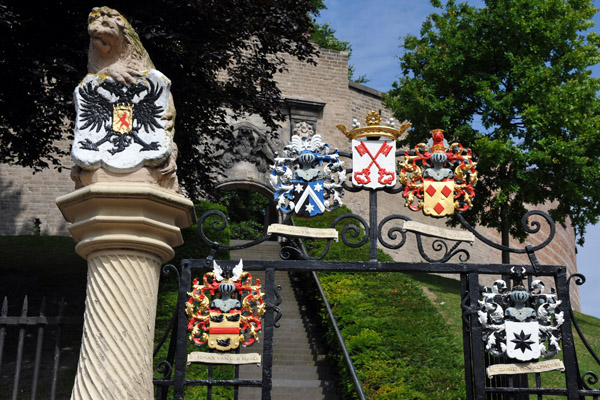 Pillars and coat-of-arms, Citadel of Leiden