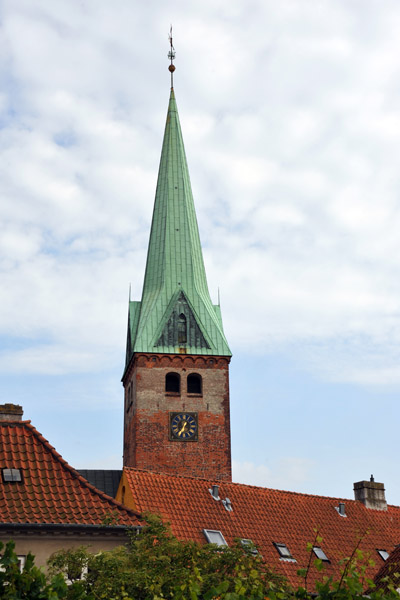 Skt Olai Kirke, 1200-1560