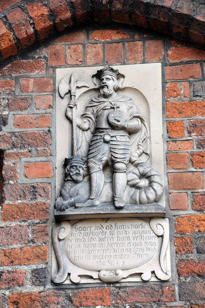 Sculpture on St. Olaf's Church