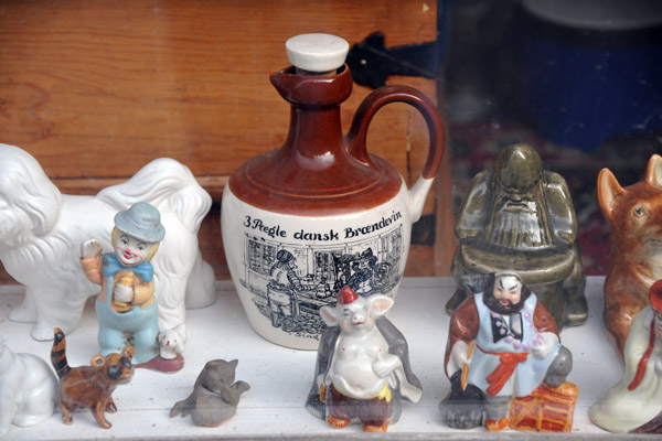 Antique shop window, Sudergade