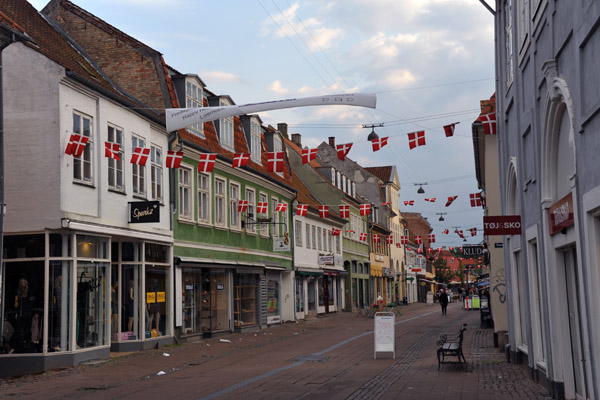 Stenengade, the main shopping street of Helsingr