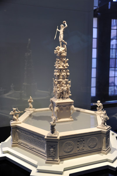Model of the Neptune Fountain which used to stand in the courtyard