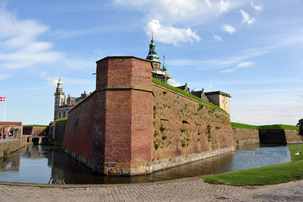 Northwest corner tower and the inner moat
