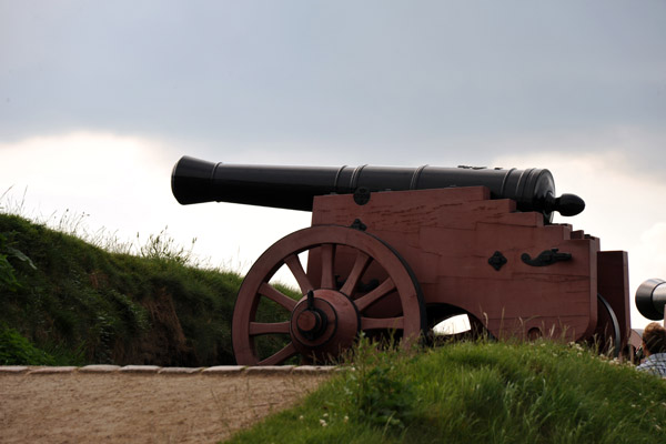Cannon on the outer bastion protecting the main gate
