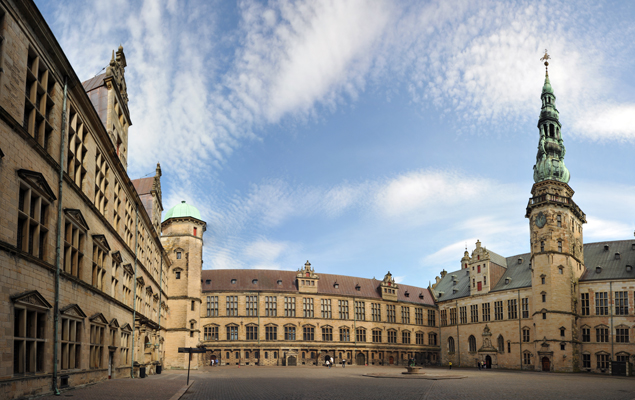 Panorama of the Kronborg courtyard - north, east and south wings
