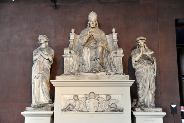 Pope Pius VII (A142) flanked by Divine Strength (A144) and Celestial Wisdom (A143)
