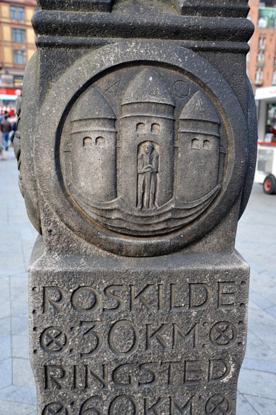 30 km to Roskilde, the former Danish capital