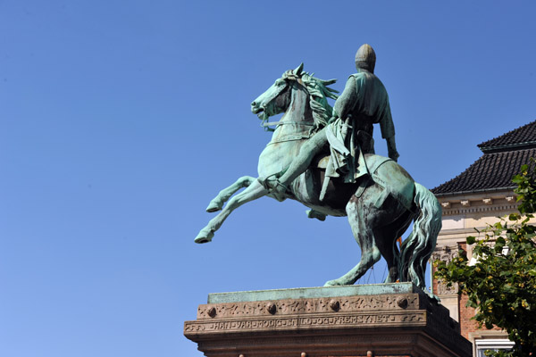 Bishop Absalon Statue