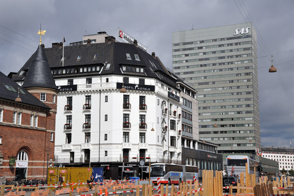 Plaza Hotel next to Copenhagen Station with the Raddison SAS