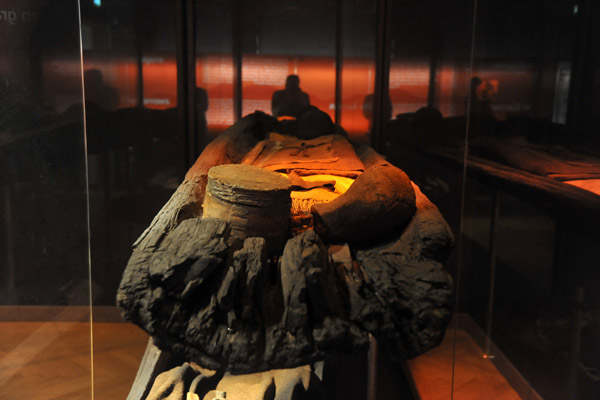 Oak coffin of a young man from Trindhj, southern Jutland, 1356 BC