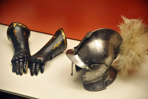 Helmet and Gauntlets, 16th C.