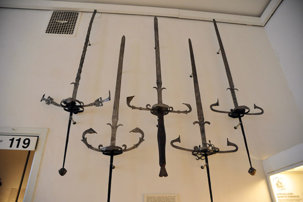 Two-handed Broadswords - Copenhagen, Ribe, Malm