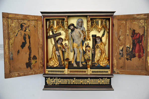 Triptych with a piet and portraits of Christian I (1448-1481) and Queen Dorothea